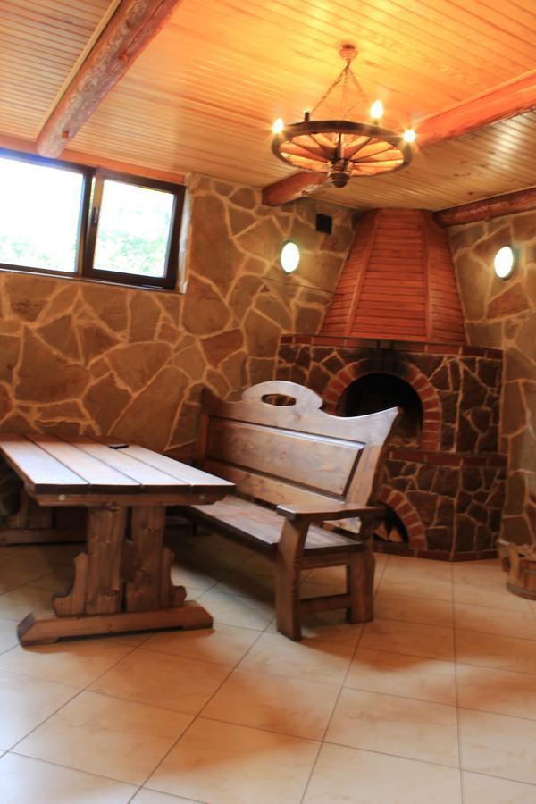Sokolyne Gnizdo Hotel Korostov Exterior foto
